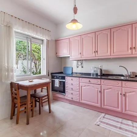 Pink Fisherman's On Fonte Da Telha | By Airnest Διαμέρισμα
